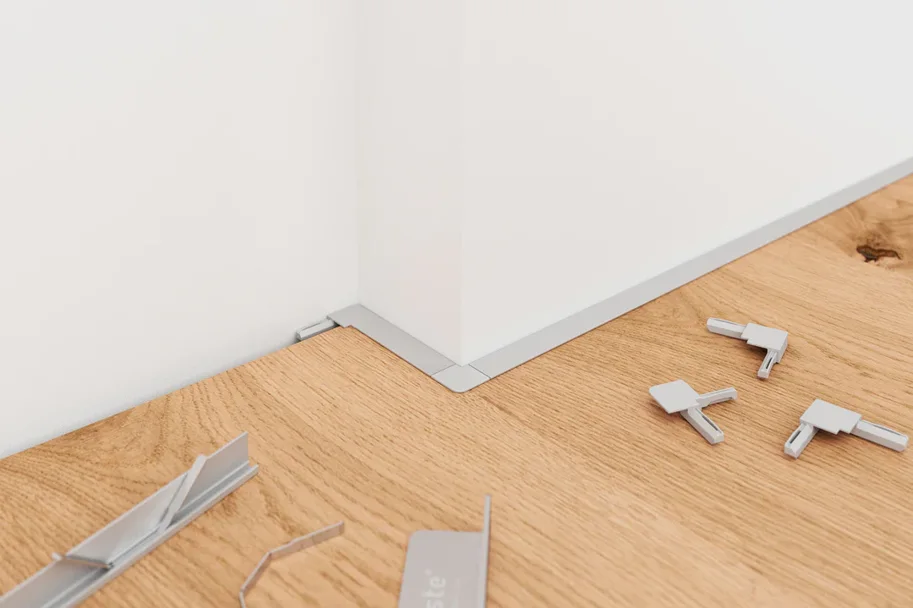 Minileiste O-CORNER für AL16X5, Silber EV1