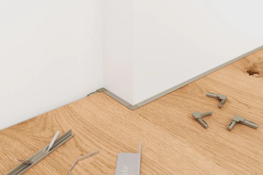 Minileiste I-CORNER für AL10X5, Titan C31
