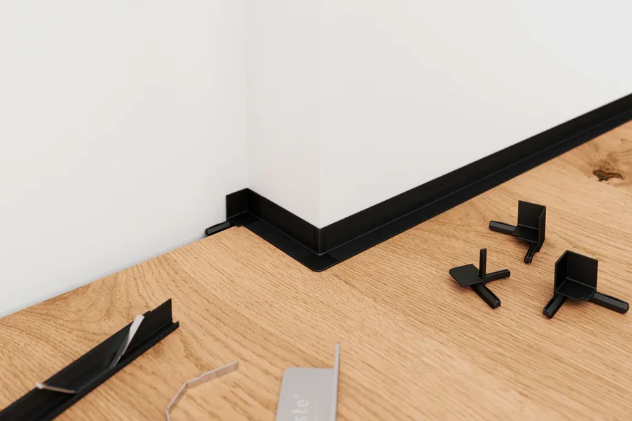 Minileiste I-CORNER für SL16X5, Schwarz C35